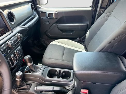 Used 2023 Jeep Wrangler Unlimited w/ Sun & Screen Package AWD/4WD image 25