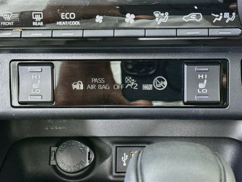 Certified 2025 Toyota RAV4 XLE w/ Convenience Package AWD/4WD image 19