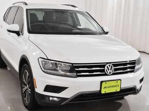 Used 2018 Volkswagen Tiguan SE w/ 18" Alloy Wheels Package AWD/4WD image 4