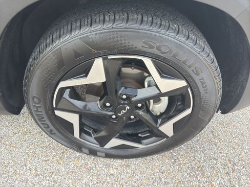 Used 2025 Kia Seltos S image 24