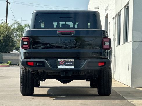 Used 2021 Jeep Gladiator Sport AWD/4WD image 5