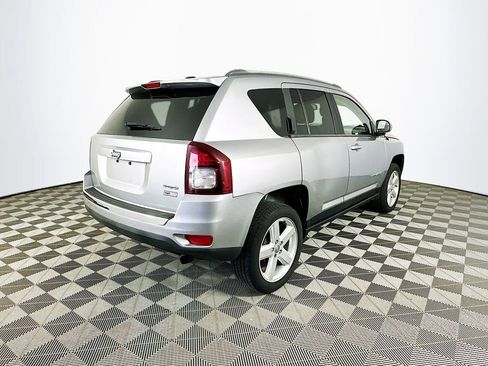 Used 2014 Jeep Compass Latitude FWD image 9