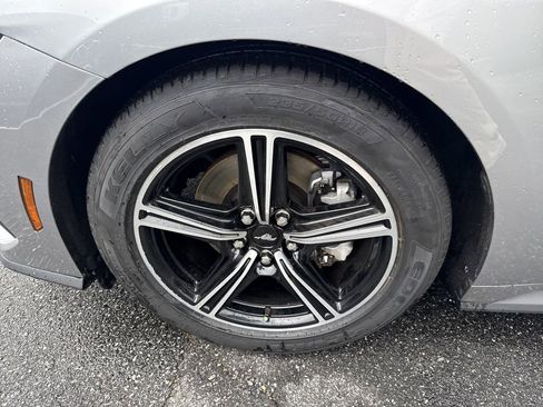 Used 2024 Ford Mustang Coupe RWD image 11