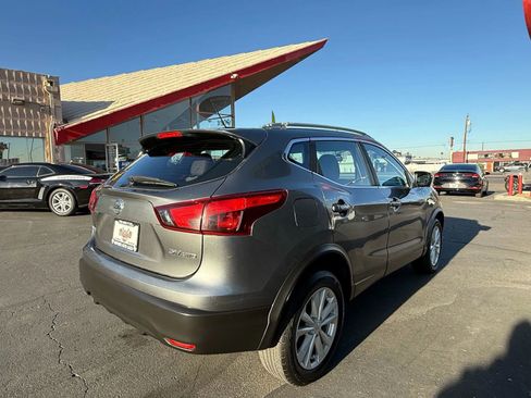 Used 2017 Nissan Rogue Sport SV w/ SV Premium Package image 7