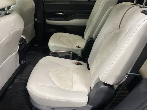 Used 2026 Toyota Grand Highlander AWD Hybrid image 31