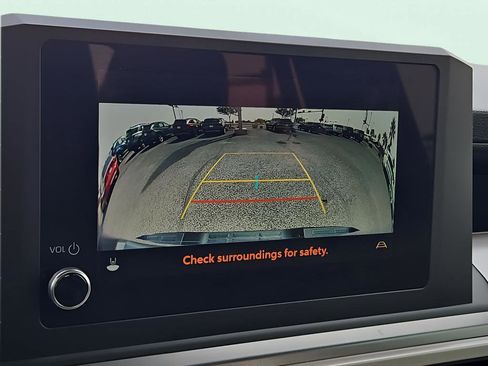 Used 2025 Toyota Tacoma TRD Off-Road image 16