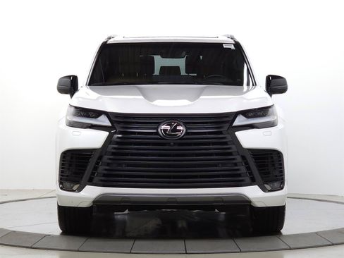 Used 2023 Lexus LX 600 4WD w/ Appearance Package image 2