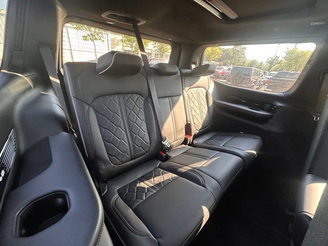 Used 2025 Jeep Grand Wagoneer Series III w/ Rear Seat Video Group 1 AWD/4WD image 30