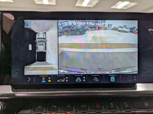 Used 2023 GMC Sierra 1500 SLT w/ SLT Premium Plus Package image 12