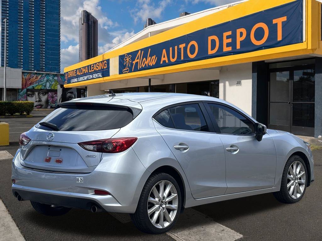 Used 2017 MAZDA MAZDA3 Touring FWD image 5