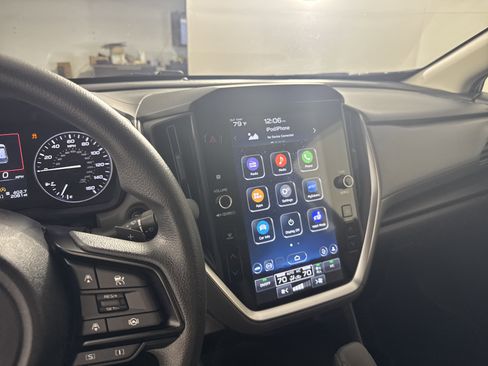 Used 2025 Subaru Crosstrek 2.0i Premium image 15