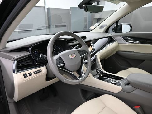 Certified 2023 Cadillac XT6 Premium Luxury w/ Technology Package AWD/4WD image 12