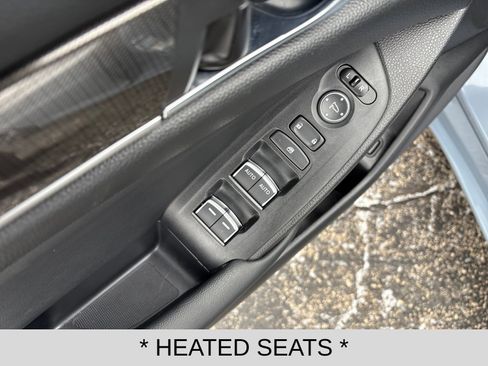 Used 2022 Honda Accord Sport image 11