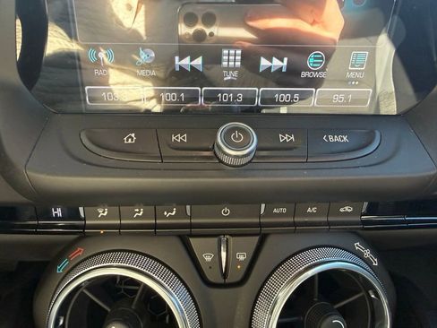 Used 2018 Chevrolet Camaro SS image 22