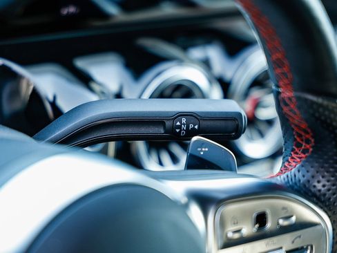 Certified 2022 Mercedes-Benz GLA 250 4MATIC image 19