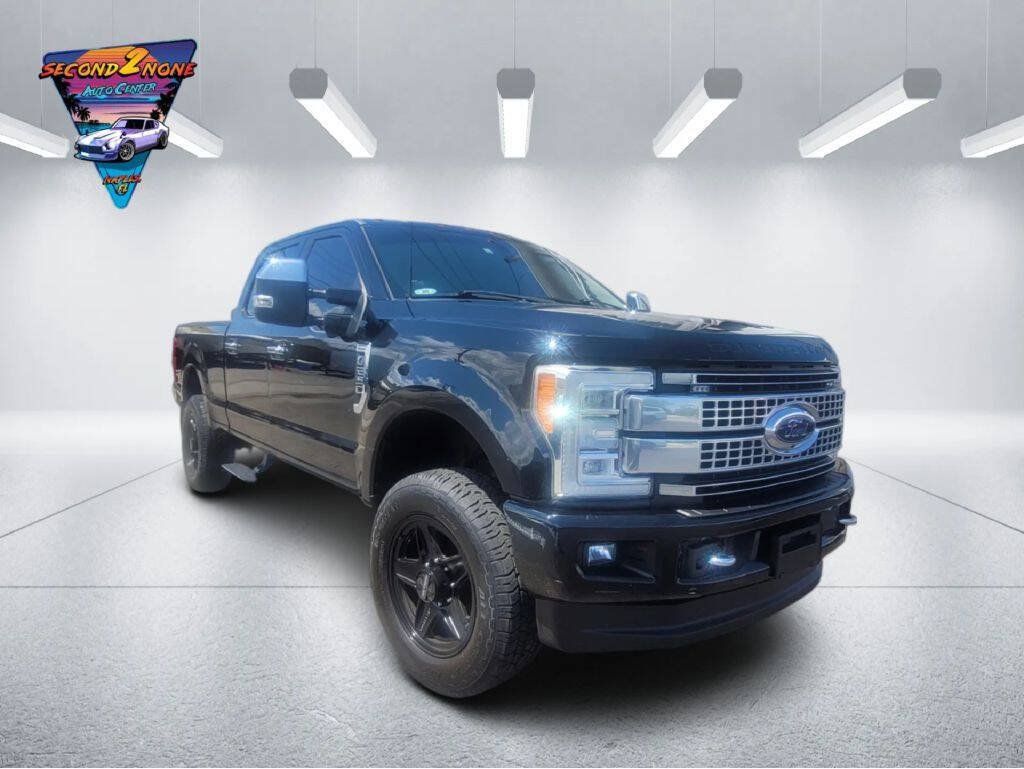 Used 2017 Ford F250 Platinum w/ Platinum Ultimate Package AWD/4WD image 3