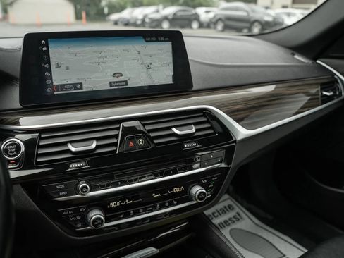 Used 2017 BMW 530i xDrive 530i xDrive Sedan 4D image 27