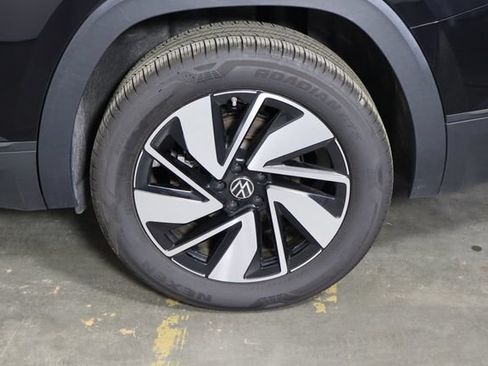 Used 2026 Volkswagen Atlas SE FWD image 45