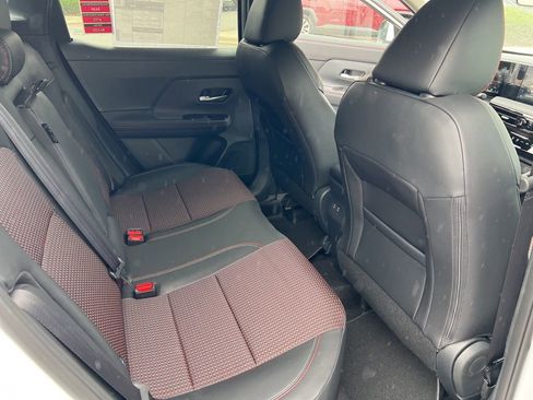 New 2025 Nissan Kicks SR image 22