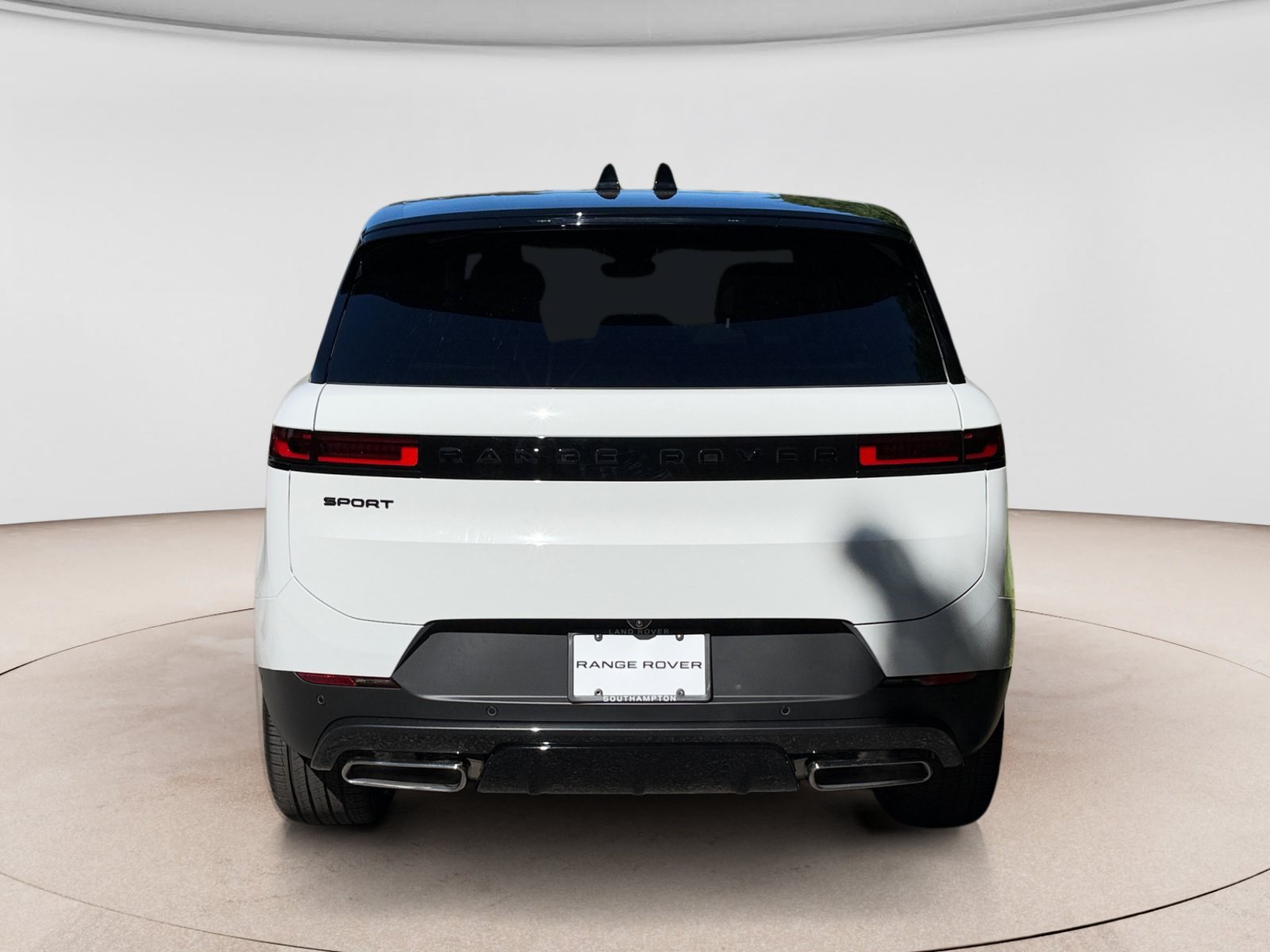 New 2027 Land Rover Range Rover Sport SE AWD/4WD image 4