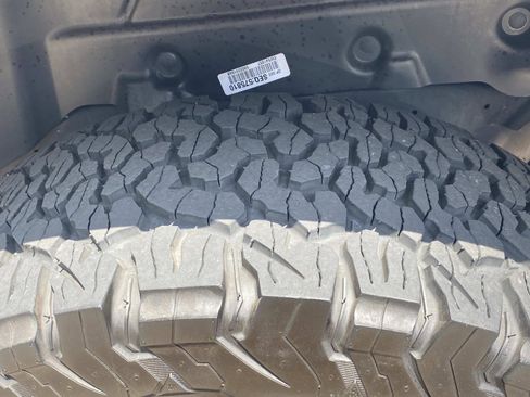 Used 2025 Jeep Wrangler Unlimited Sport AWD/4WD image 16