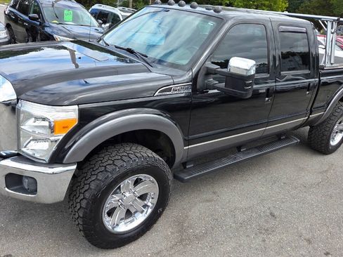 Used 2012 Ford F250 Lariat w/ Lariat Ultimate Pkg AWD/4WD image 6