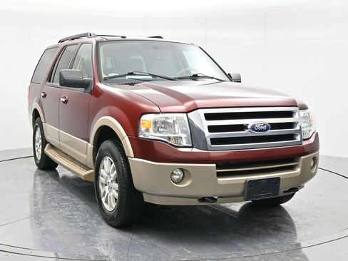 Used 2012 Ford Expedition XLT image 3
