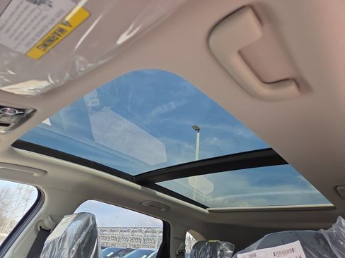 New 2026 Kia Sorento S w/ S Panoramic Sunroof Package FWD image 16