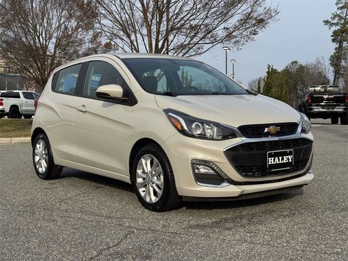 Used 2020 Chevrolet Spark LT image 2