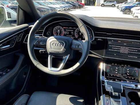 Certified 2025 Audi Q8 Prestige w/ Prestige Package image 18