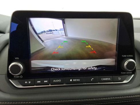 Certified 2026 Nissan Rogue SV FWD image 11