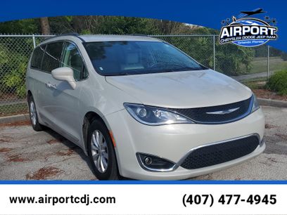 Used 2017 Chrysler Pacifica Touring-L