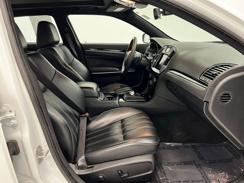 Used 2023 Chrysler 300 S image 28