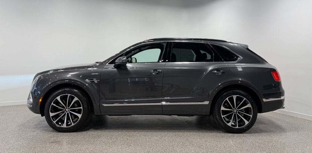 Used 2018 Bentley Bentayga Activity AWD/4WD image 21