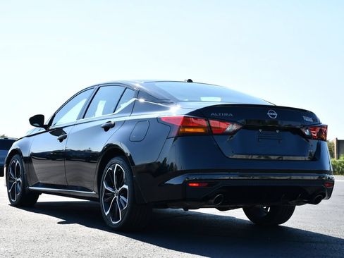 Used 2024 Nissan Altima 2.5 SR AWD/4WD image 5