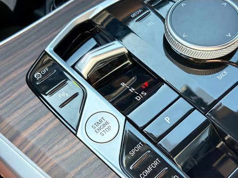 Certified 2024 BMW X5 sDrive40i w/ M Sport Package image 29