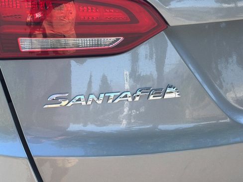 Used 2017 Hyundai Santa Fe Sport FWD image 37