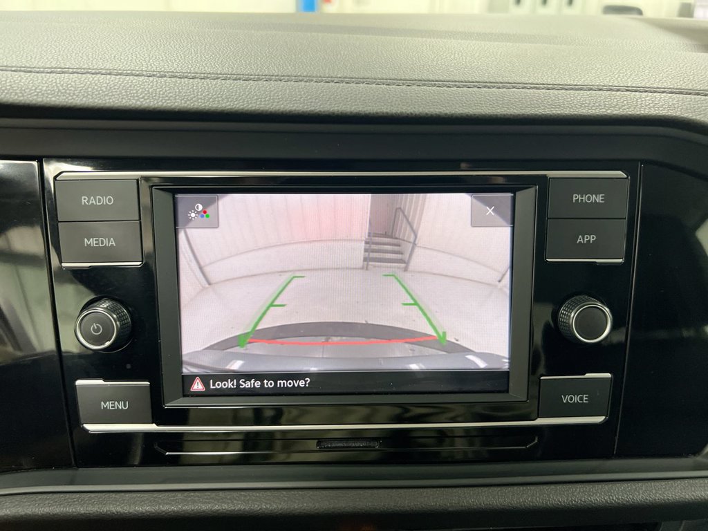 Used 2024 Volkswagen Jetta SE FWD image 14