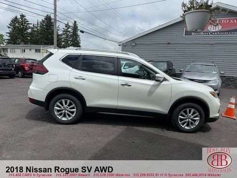 Used 2018 Nissan Rogue SV AWD/4WD image 2