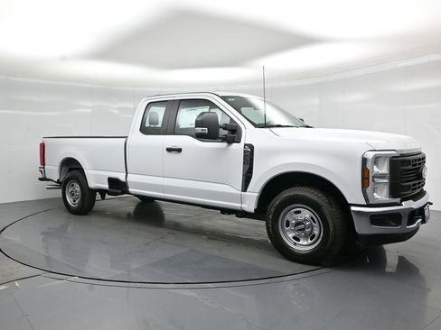 New 2026 Ford F250 XL RWD image 19