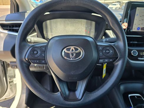 Used 2024 Toyota Corolla LE FWD image 15