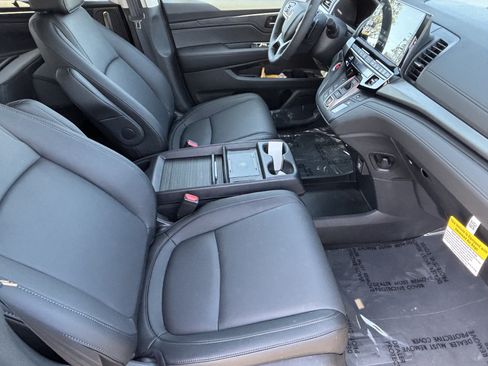 New 2026 Honda Odyssey EX-L image 9