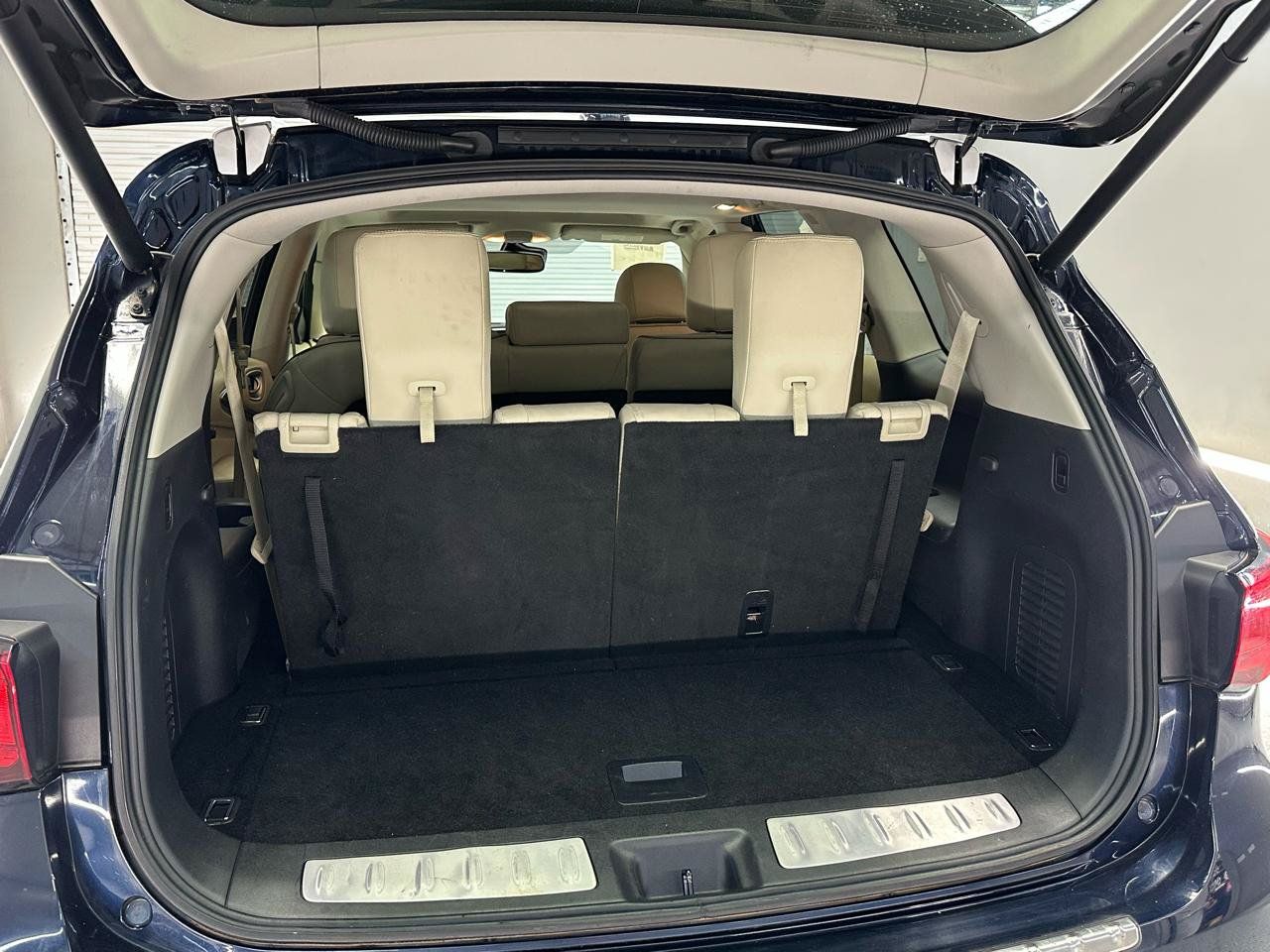 Used 2020 INFINITI QX60 Luxe w/ Essential Package FWD image 10