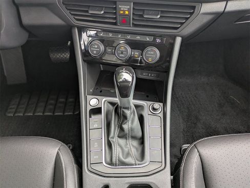 Used 2023 Volkswagen Jetta SE FWD image 18