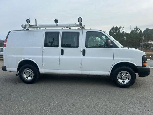 Used 2013 Chevrolet Express 2500 RWD image 4