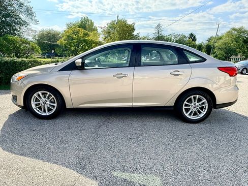 Used 2017 Ford Focus SE FWD image 7