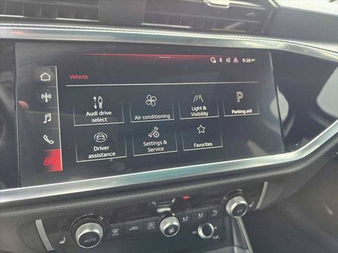 Used 2025 Audi Q3 2.0T Premium w/ Black Optic Sport Package AWD/4WD image 29