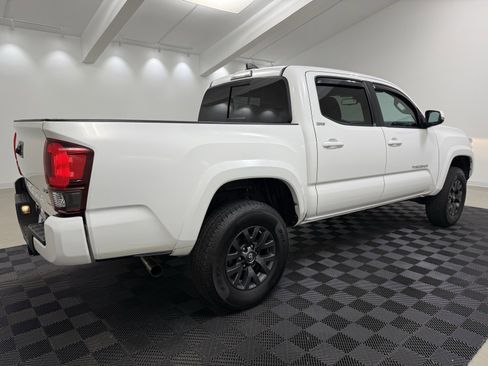 Used 2021 Toyota Tacoma SR5 w/ Technology Package image 7
