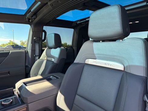Used 2024 GMC Hummer EV 3X w/ LPO, Illumination Package image 13