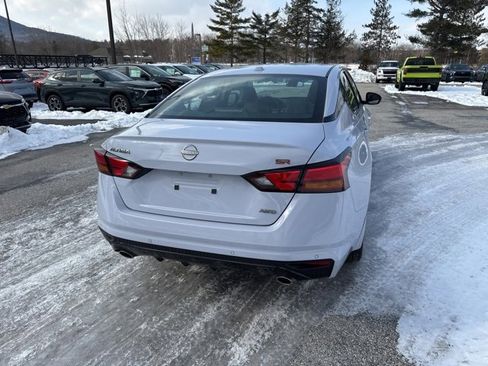 Used 2025 Nissan Altima 2.5 SR image 25